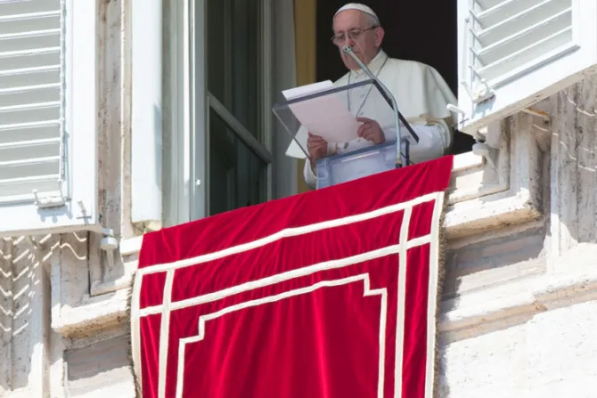 Papa Francisco: Las Bienaventuranzas nos ayudan a no confiar en las cosas materiales