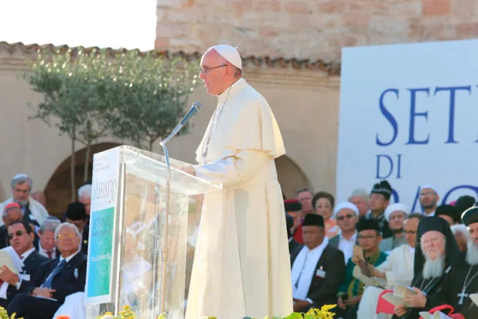 Con líderes de religiones el Papa pide construir la paz: No hay futuro con la guerra