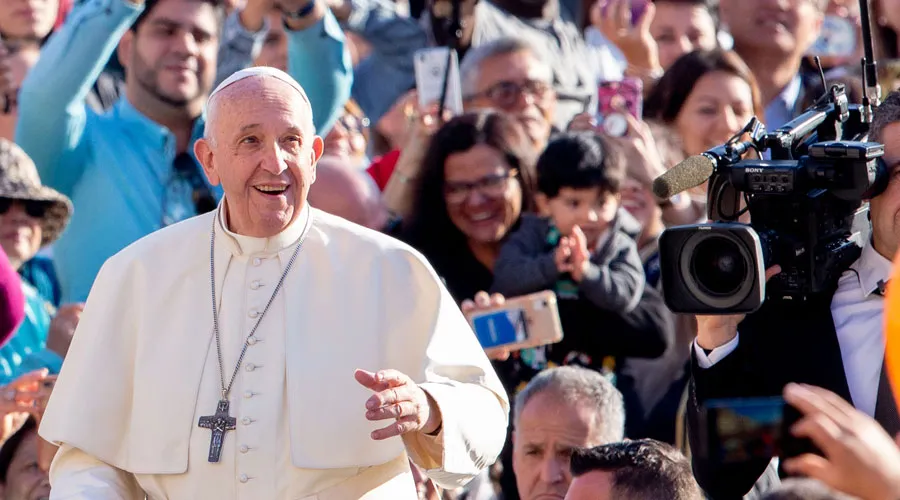 Papa Francisco: Las iglesias deben tener siempre las puertas abiertas, también a paganos