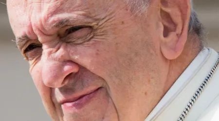 Papa Francisco: Las religiones, si no persiguen la paz reniegan de sí mismas