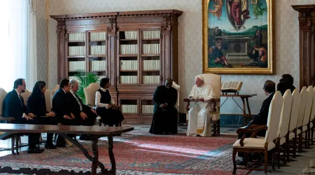 El Papa señala que la legítima defensa debe ser “necesaria y mesurada”