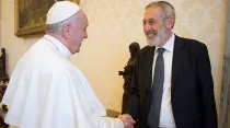 El Papa Francisco con el Rabino Riccardo Di Segni en 2017. Foto: Vatican Media