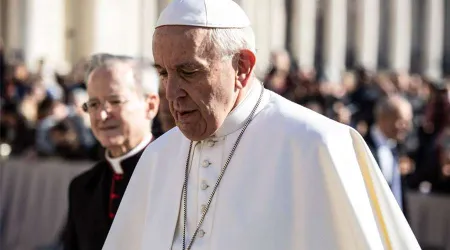 Papa Francisco sigue “con preocupación” la crisis que afecta a Ecuador