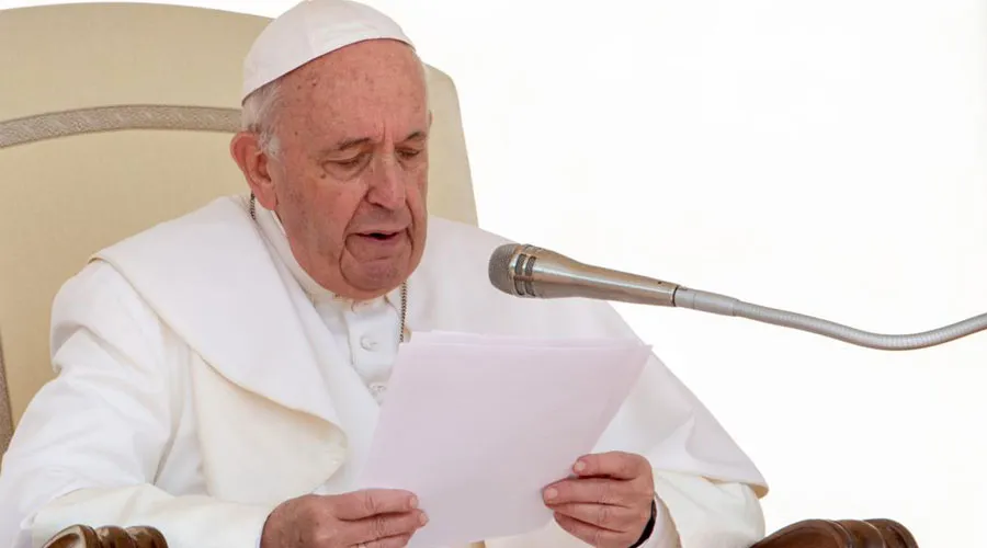 Papa Francisco anima a los cristianos a rezar en cualquier situación 