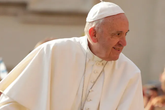 Papa Francisco asegura que la acogida a refugiados es signo de catolicidad