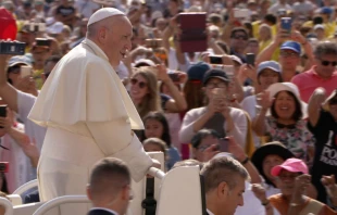 El Papa Francisco en la Plaza de San Pedro. Foto: Massimiliano Valenti / ACI Prensa 