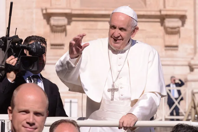 Papa Francisco: Dios transforma la tristeza en alegría al llamar a cada uno por su nombre