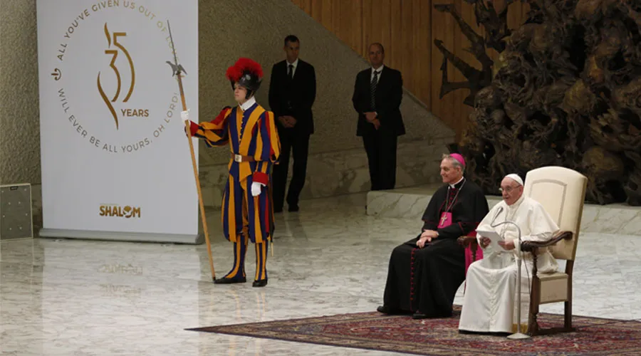El Papa Francisco durante la audiencia. Foto: Daniel Ibáñez / Foto: ACI Prensa