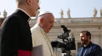 El Papa Francisco en la plaza de San Pedro. Foto: Alexey Gotovskiy / ACI Prensa