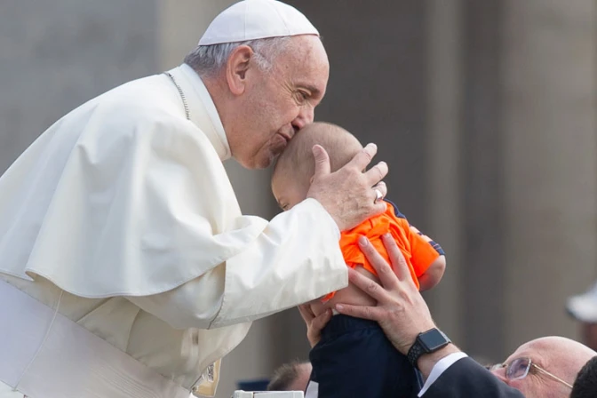 Papa Francisco: “No hay ningún padre en el mundo que nos ame como Dios”