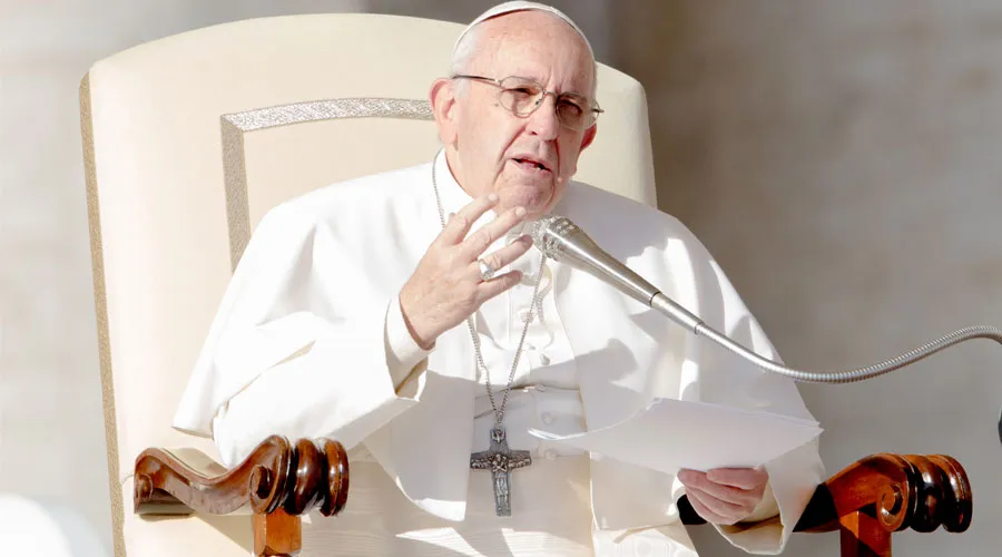 El Papa Francisco en el Vaticano. Foto: Daniel Ibáñez / ACI Prensa