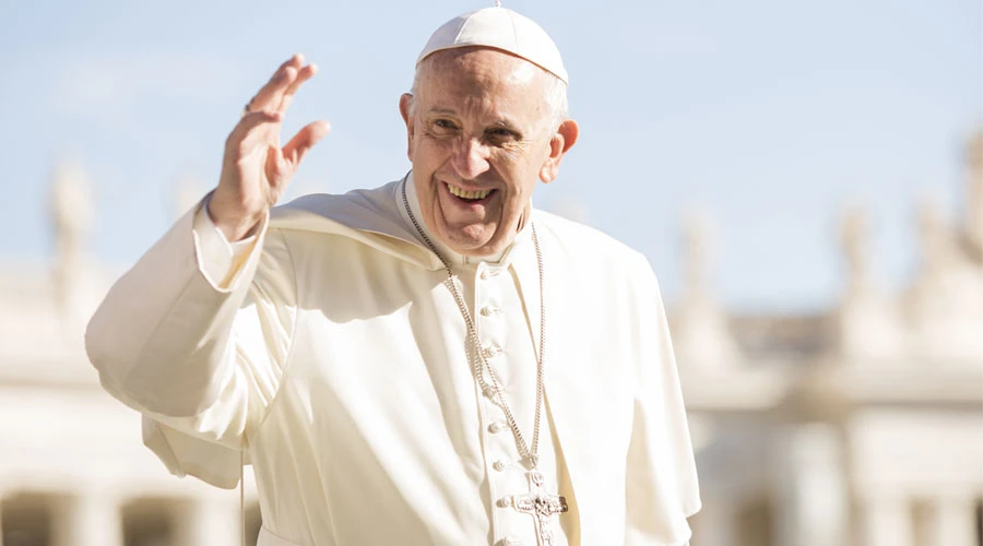 El Papa Francisco en la Plaza de San Pedro. Foto: Marina Testino / ACI Prensa