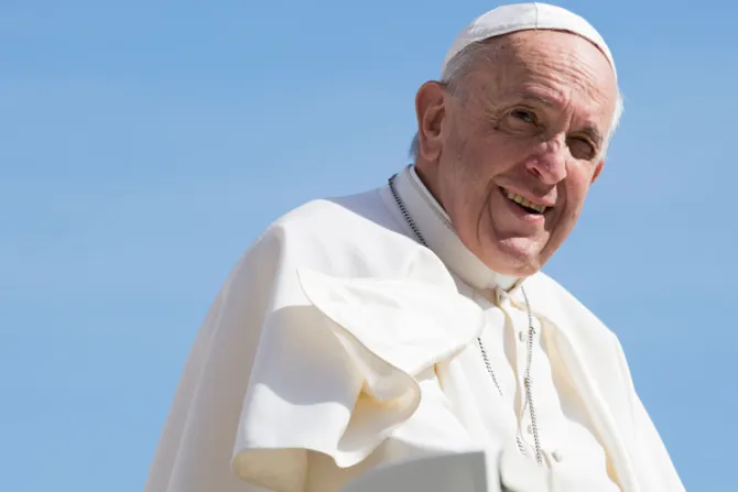 El Papa invita a participar hoy en el Rosario en Luján y en la Súplica a María en Pompeya