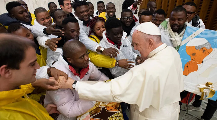 El Papa anima a ir contracorriente para proteger los derechos humanos en el mundo