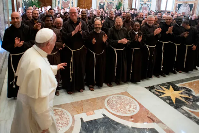 El Papa a los frailes capuchinos: Estad siempre cerca del pueblo