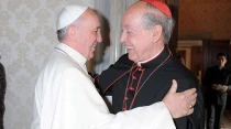 Abrazo entre el Papa Francisco y el Cardenal Juan Luis Cipriani. Foto: Arzobispado de Lima.