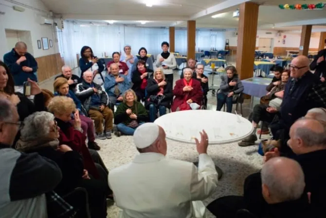 Una cena con los pobres del Vaticano para celebrar tercer aniversario del Papa Francisco