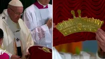 El Papa bendice la corona / la corona obsequiada para la Virgen de Guadalupe. Captura Youtube