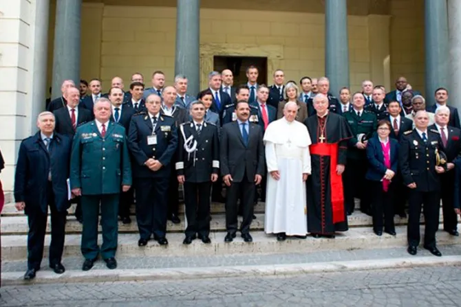 Papa Francisco asiste a cumbre contra trata de personas y crimen organizado
