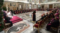 Papa Francisco en su encuentro con la Curia Romana. Foto: L'Osservatore Romano.