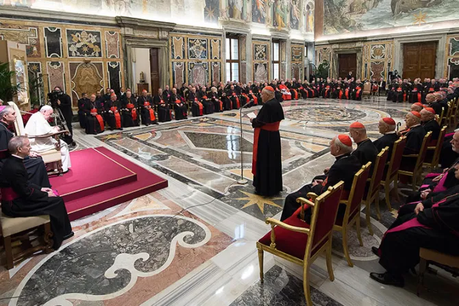 Papa Francisco: Males y escándalos no podrán ocultar eficiencia de la Curia Romana