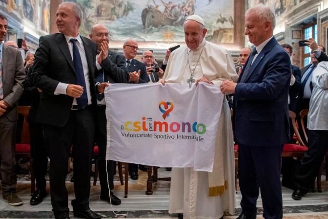 El Papa defiende el deporte como escuela de constancia y de respeto