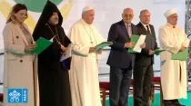 El Papa con los líderes religiosos de Bulgaria. Foto: Captura de Youtube
