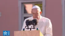 El Papa habla ante las autoridades de Estonia. Foto: Captura de Youtube