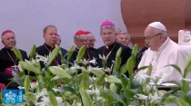 El Papa durante el encuentro con los sacerdotes. Foto: Captura de Youtube