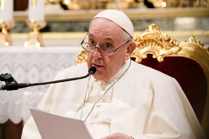 El Papa propone 2 ingredientes para que prosiga el “histórico taller de la fe” en Grecia