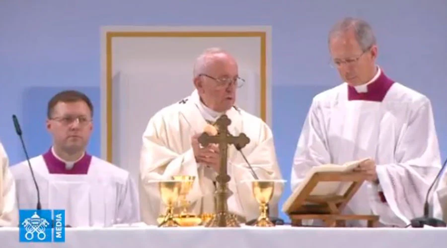 El Papa Francisco celebra la Santa Misa. Foto: Captura de Youtube?w=200&h=150