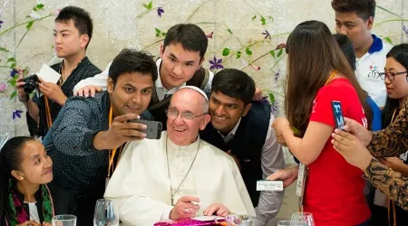 Papa Francisco a jóvenes: No entierren sus talentos bajo la tierra del egoísmo [VIDEO]