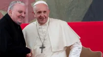El Papa Francisco y el iniciador del Camino, Kiko Argüello. Foto: Daniel Ibáñez / ACI Prensa