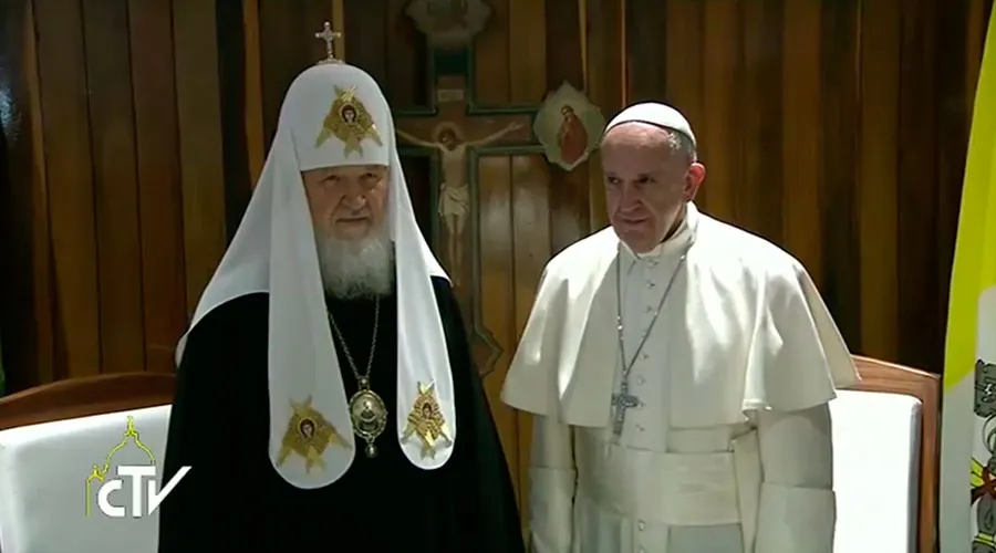 Foto : El Papa Francisco y el Patriarca Kirill de Moscú / Crédito : Captura de YouTube CTV (CapturaVideo)?w=200&h=150