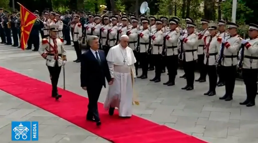 El Papa junto con el Presidente de Macedonia del Norte. Foto: Captura de Youtube?w=200&h=150