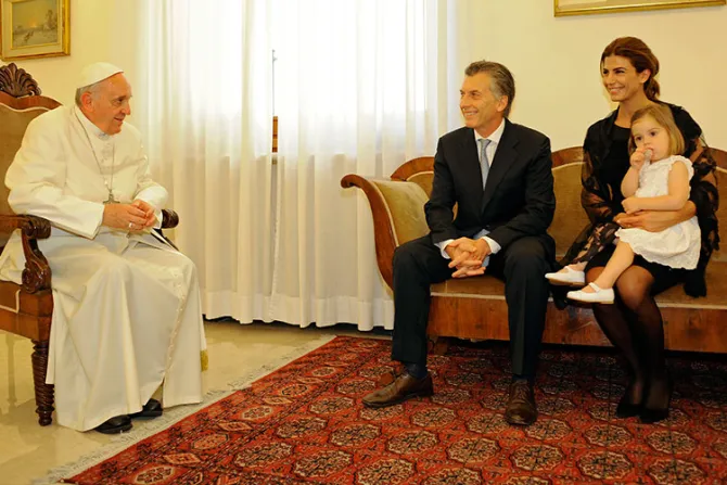 Anuncian que el Papa Francisco recibirá a presidente de Argentina