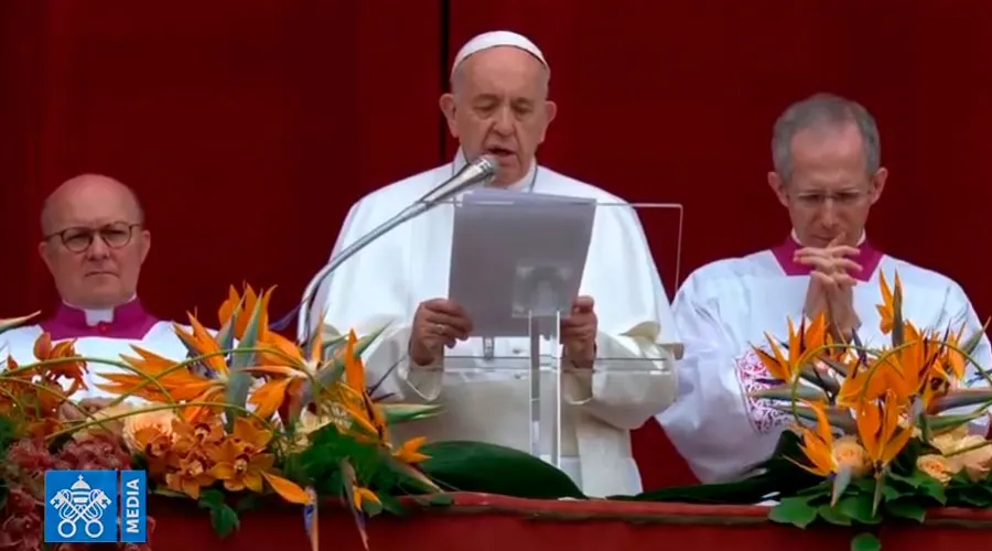 El Papa pronuncia el Mensaje Pascual. Foto: Captura de Youtube