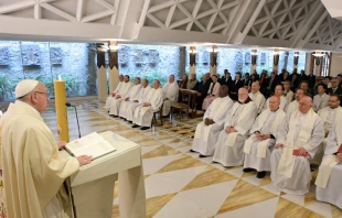 El Papa Francisco durante su predicaciu00f3n en la Casa Santa Marta / Foto: Daniele Garofani (L'Osservatore Romano) 