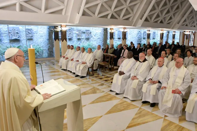 Papa Francisco: El anuncio del Evangelio no es un carnaval