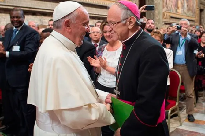 Papa Francisco expresa su pésame por fallecimiento de Mons. Zimowski