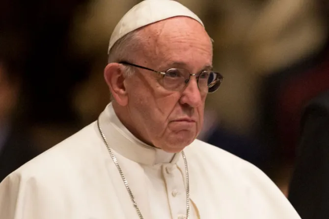 El Papa Francisco reza por los fallecidos en el atentado contra una mezquita en Egipto