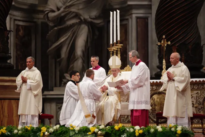 Papa Francisco a nuevos sacerdotes: ¡Hagan homilías que salgan del corazón!