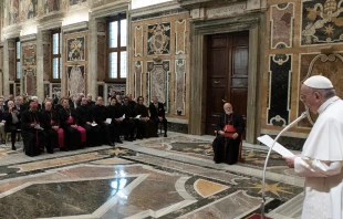 El Papa Francisco recibe a miembros de la Papal Foundation. Foto: Vatican Media 
