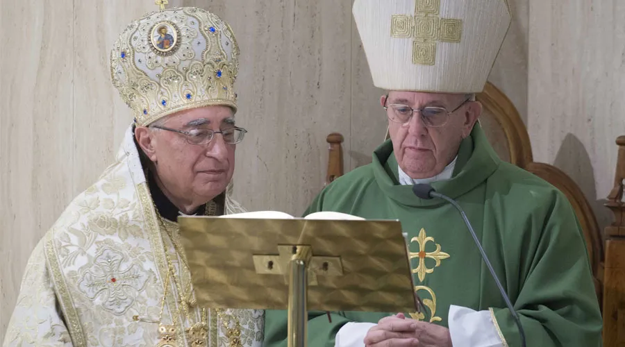 El Papa y el Patriarca Greco-Melquita. Foto: Vatican Media