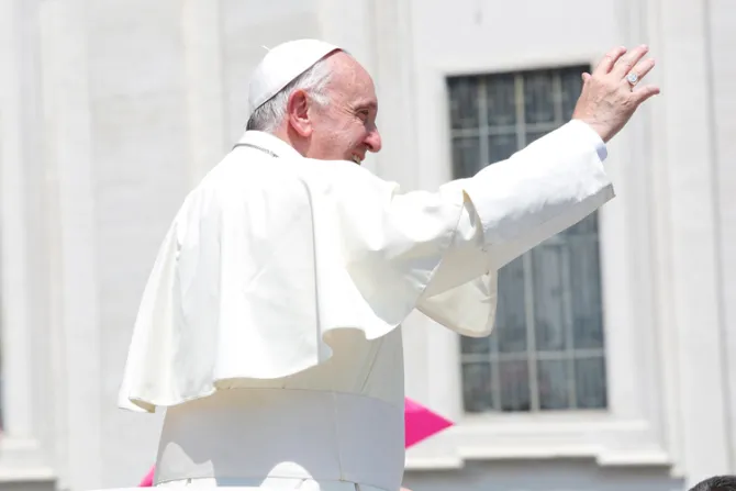 El Papa en Pentecostés: Desterremos la cizaña y la envidia y perdonemos al que hace mal