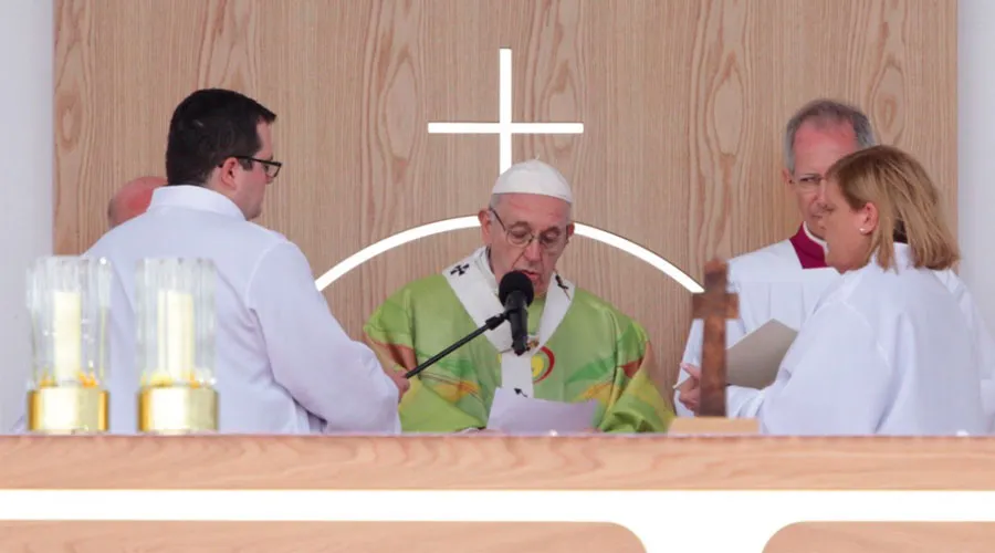 El Papa Francisco pide perdón por abusos en la Iglesia desde Irlanda
