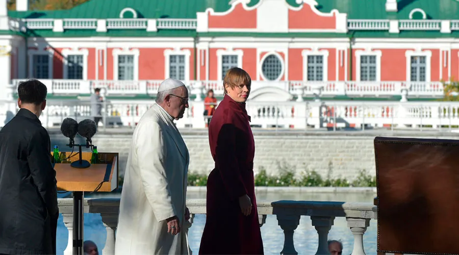 El Papa junto con la Presidenta en el Palacio Presidencial de Estonia. Foto: Vatican Media?w=200&h=150