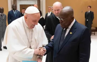 El Papa Francisco recibió en el Vaticano al presidente de Ghana, Nana Addo Dankwa Akufo-Addo este sábado 22 de julio. Crédito: Vatican Media 