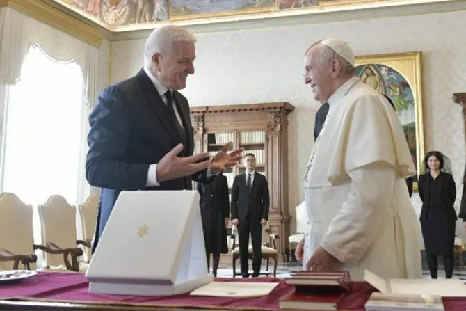 El Papa Francisco otorgó este regalo al Primer ministro de Montenegro