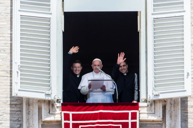 El Papa pide que se rece por las vocaciones al sacerdocio y a la vida consagrada